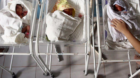 Ohio Offers Free Baby Boxes To New Parents & It's Good News For Sleeping Babies